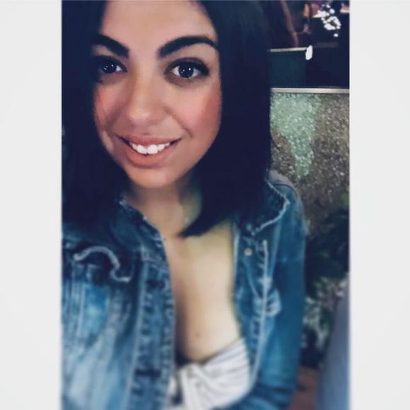 Meet your Posher, Ashlyn - Picture 1 of 1